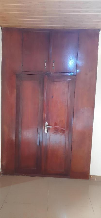 Yogi Home Stay Near Freetown Airport Extérieur photo