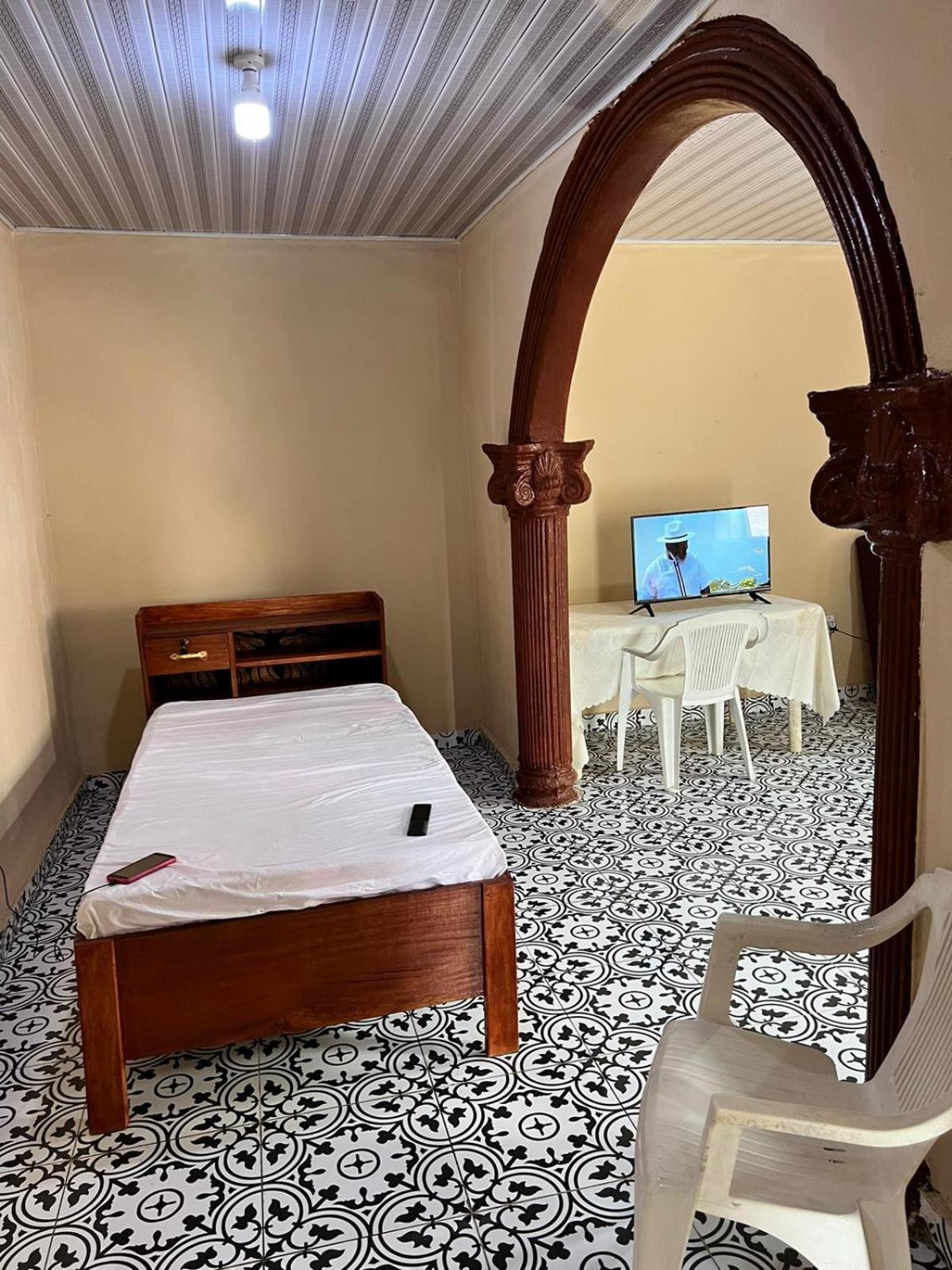 Yogi Home Stay Near Freetown Airport Extérieur photo