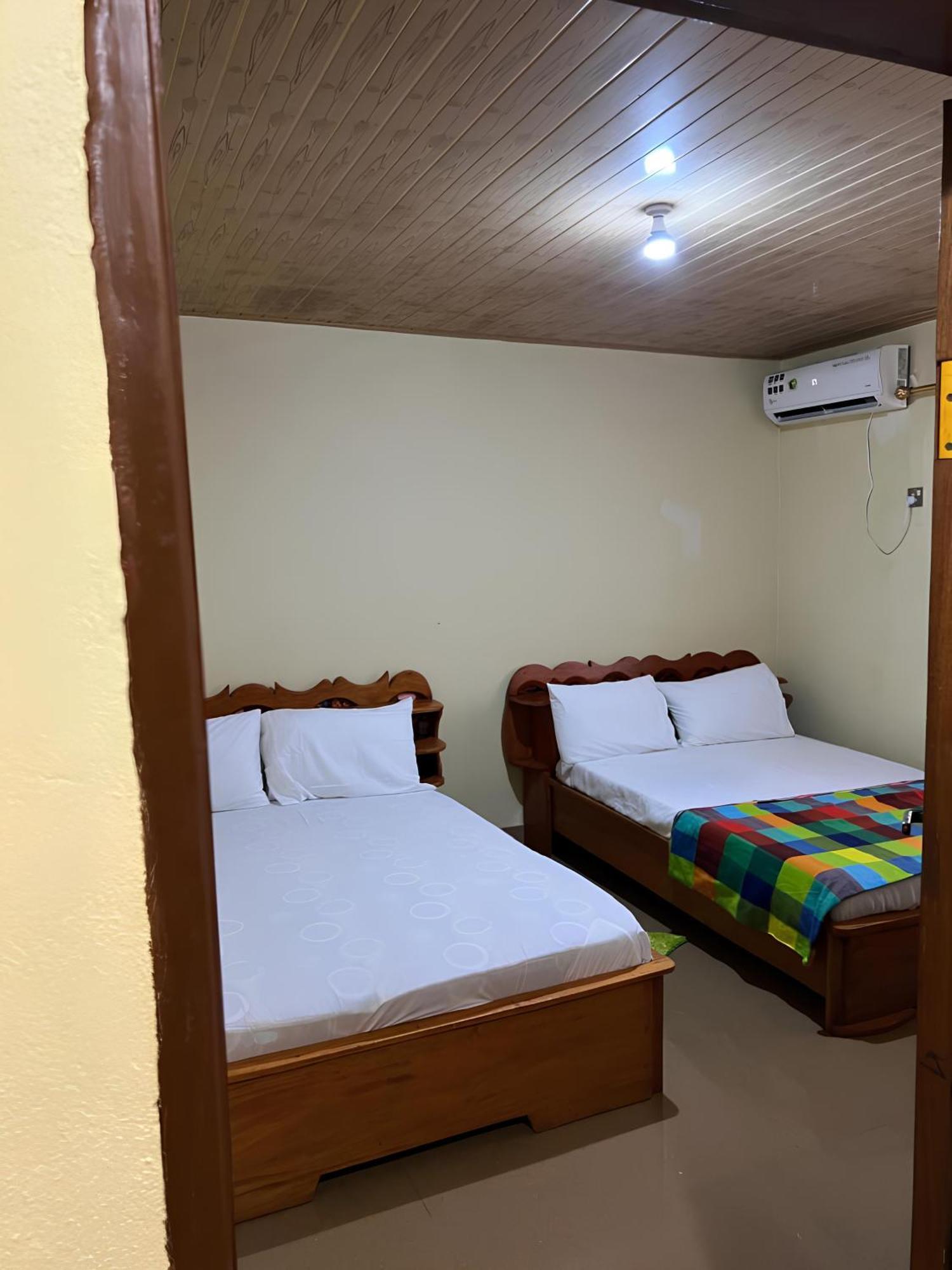 Yogi Home Stay Near Freetown Airport Extérieur photo